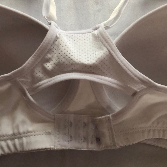 White Bra - Picture 3 of 4